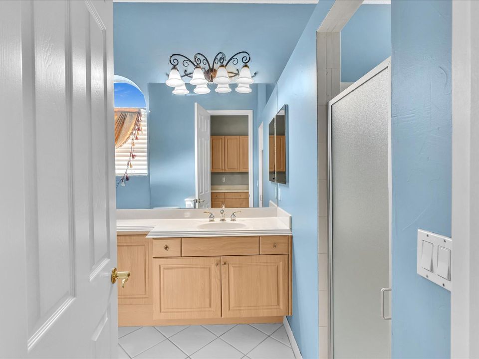 For Rent: $5,500 (4 beds, 3 baths, 3303 Square Feet)