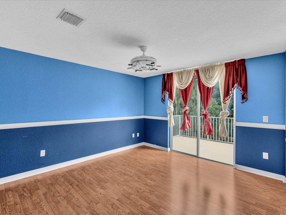 For Rent: $5,500 (4 beds, 3 baths, 3303 Square Feet)