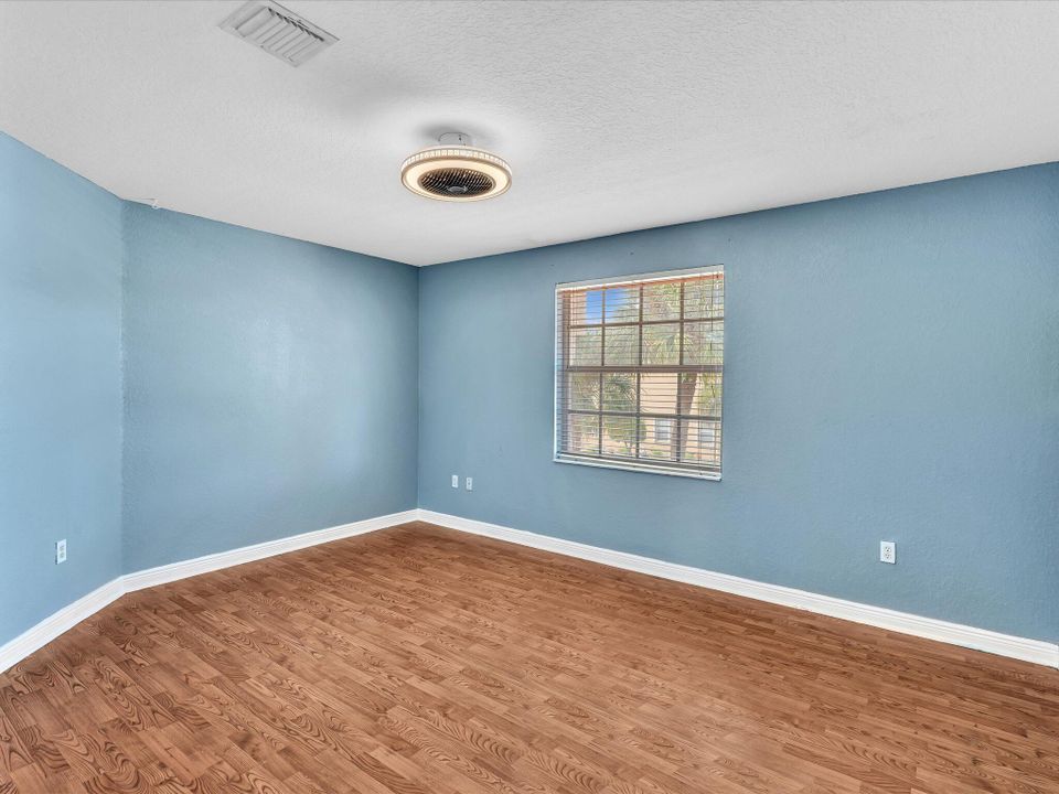 For Rent: $5,500 (4 beds, 3 baths, 3303 Square Feet)