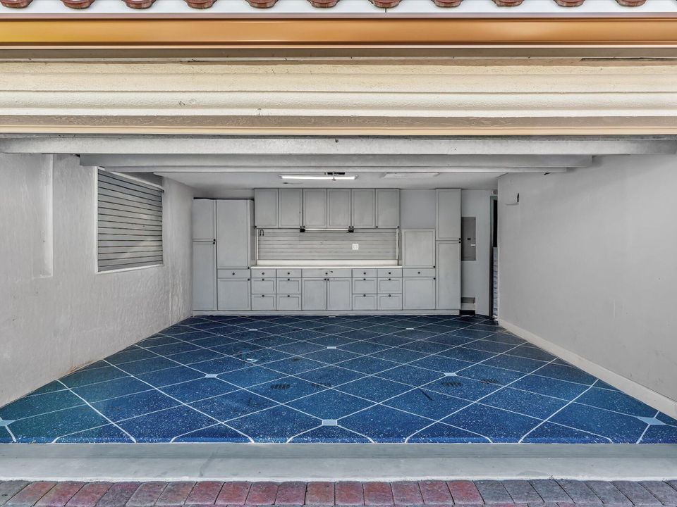 For Rent: $5,500 (4 beds, 3 baths, 3303 Square Feet)