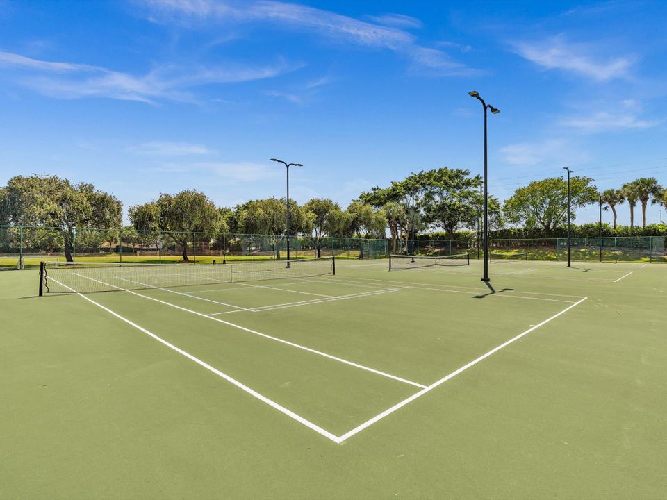 For Rent: $5,500 (4 beds, 3 baths, 3303 Square Feet)