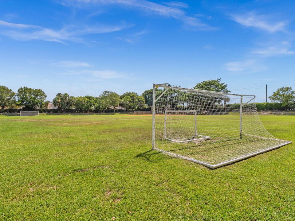 For Rent: $5,500 (4 beds, 3 baths, 3303 Square Feet)