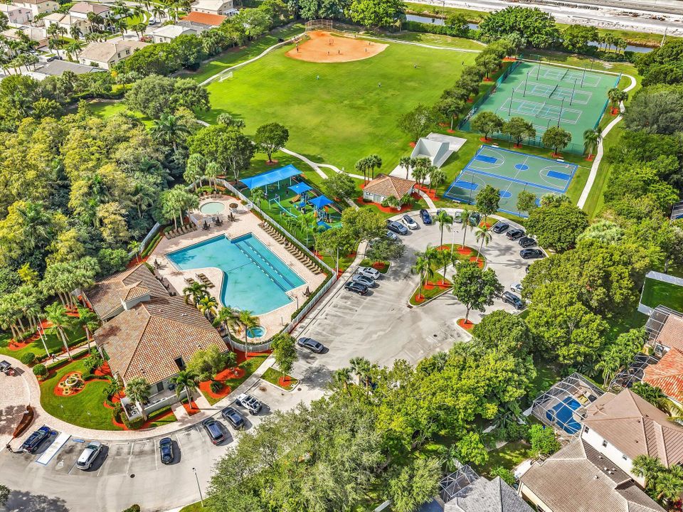 For Rent: $5,500 (4 beds, 3 baths, 3303 Square Feet)