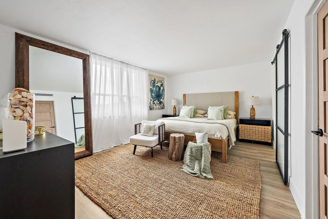 В аренду: $3,800 (2 спален, 2 ванн, 1330 Квадратных фут)