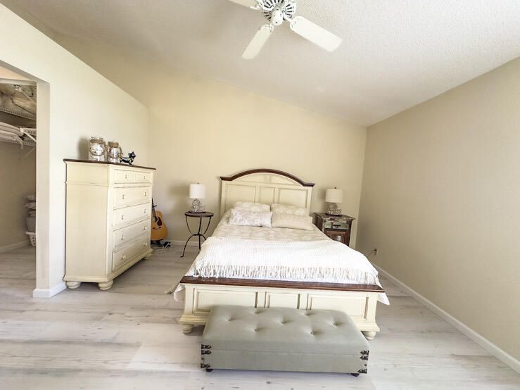 На продажу: $295,000 (2 спален, 2 ванн, 1113 Квадратных фут)