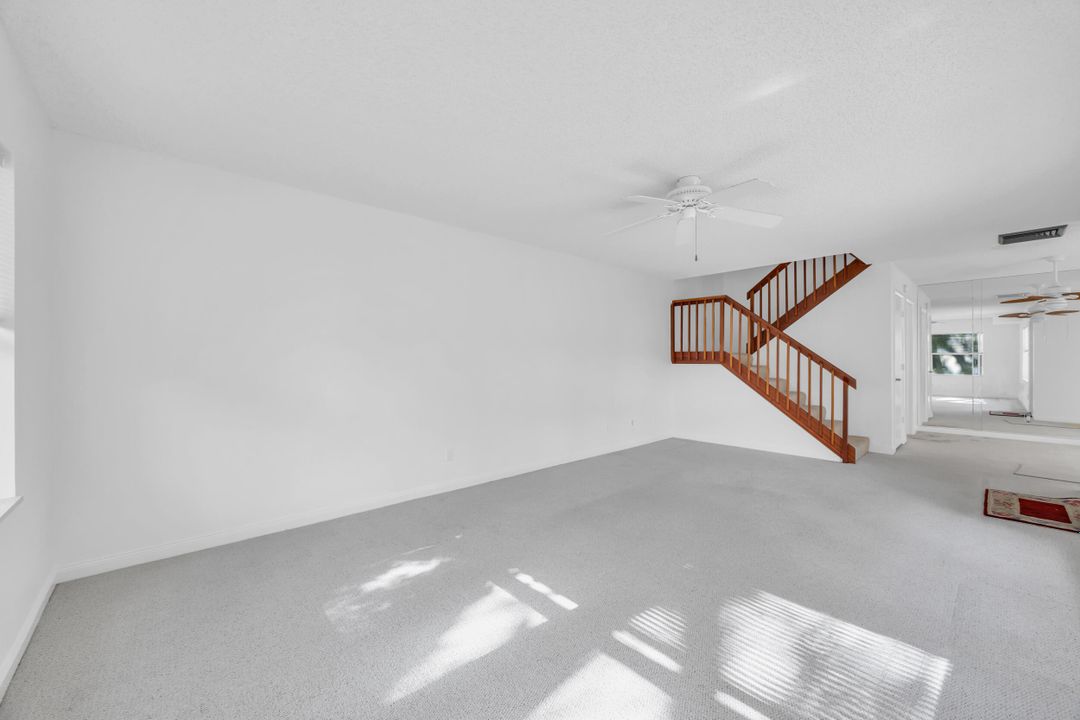 For Sale: $265,000 (2 beds, 2 baths, 1374 Square Feet)