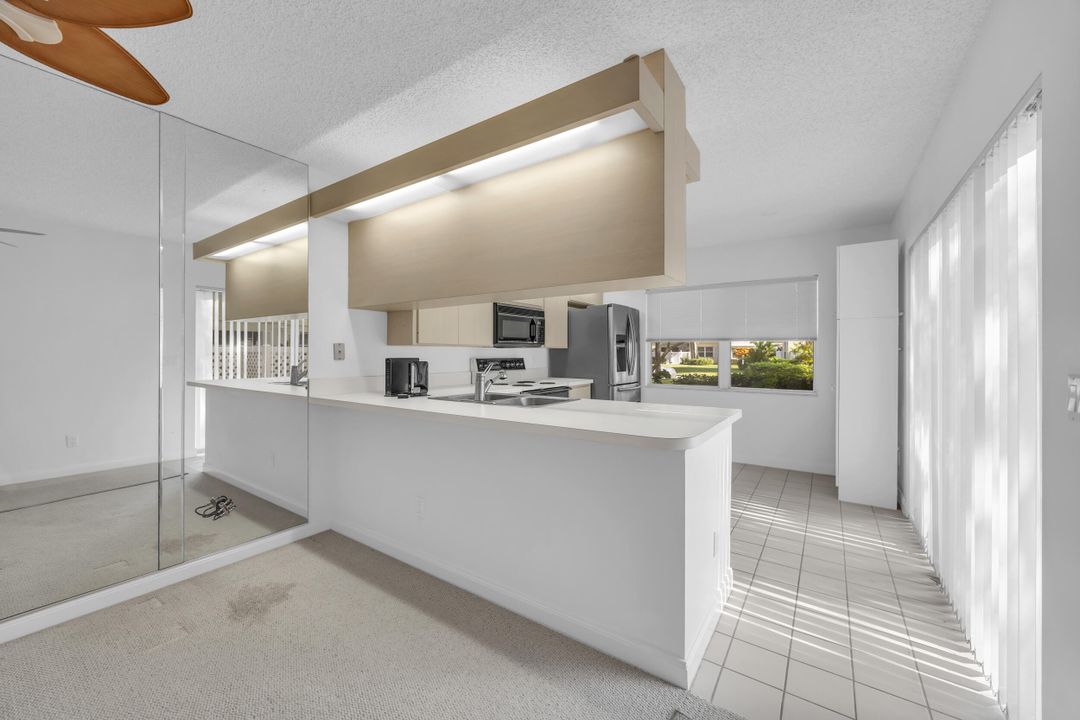 For Sale: $265,000 (2 beds, 2 baths, 1374 Square Feet)