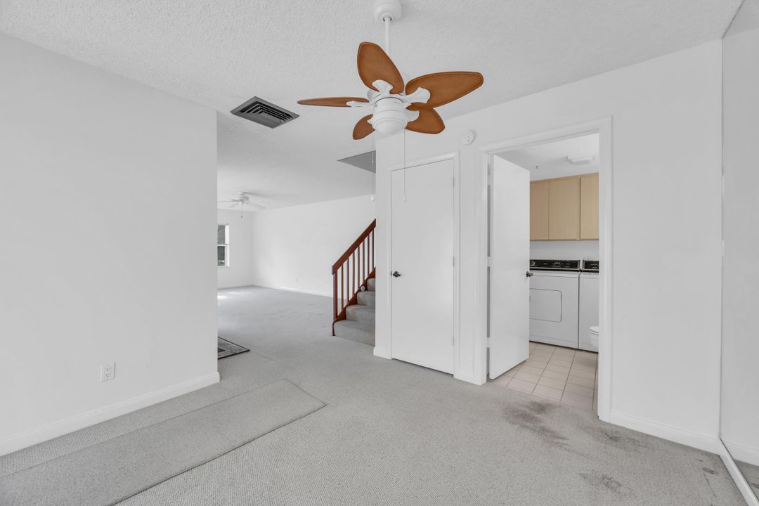 For Sale: $265,000 (2 beds, 2 baths, 1374 Square Feet)