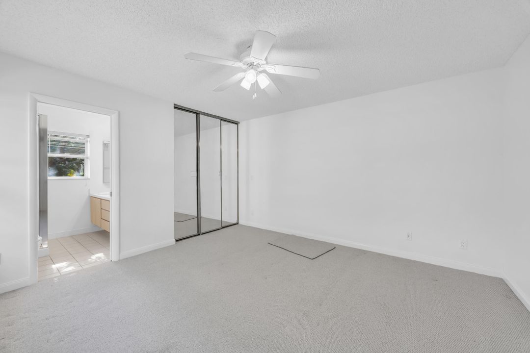 For Sale: $265,000 (2 beds, 2 baths, 1374 Square Feet)