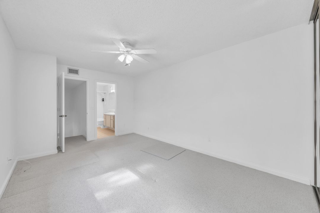 For Sale: $265,000 (2 beds, 2 baths, 1374 Square Feet)