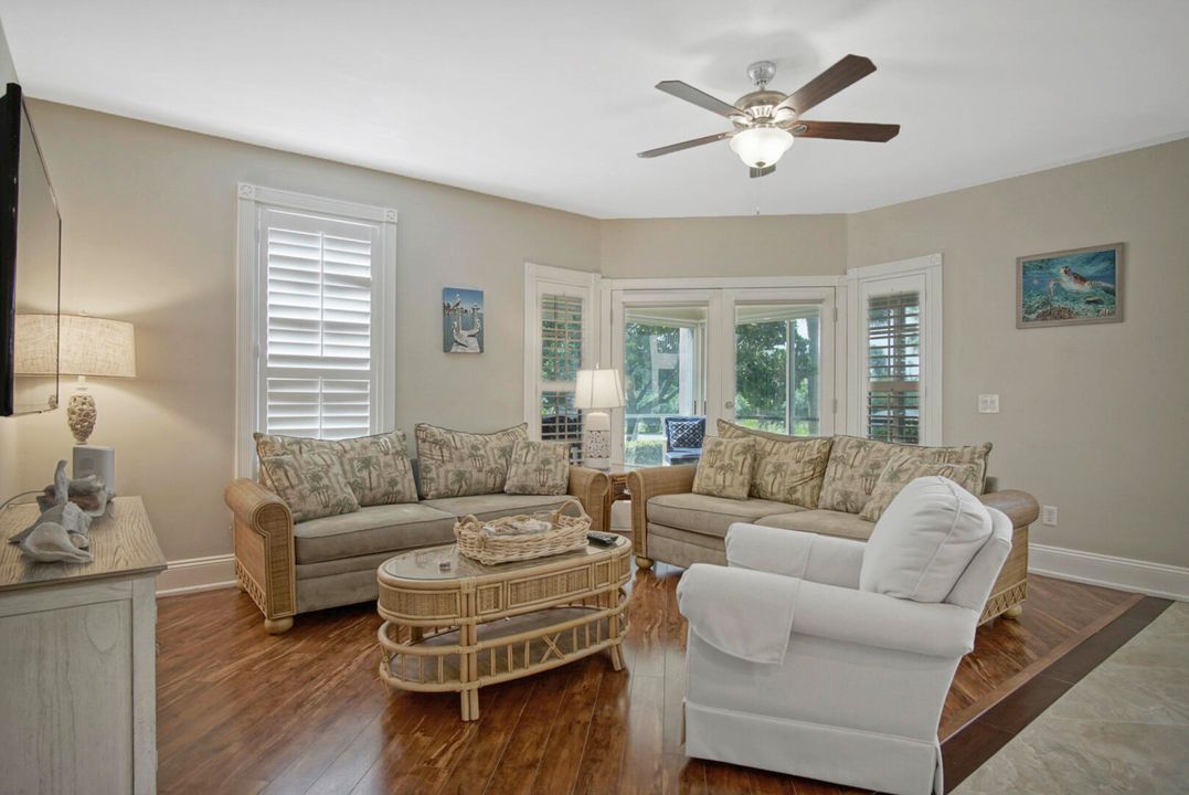 待售: $549,000 (2 贝兹, 2 浴室, 1180 平方英尺)