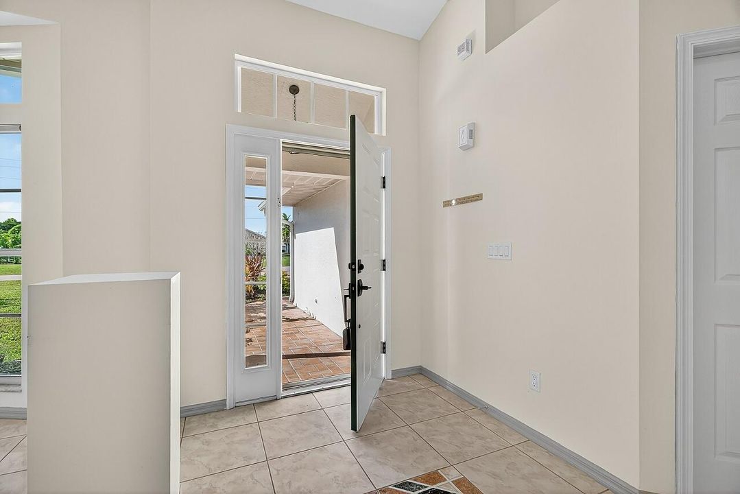 For Sale: $485,000 (3 beds, 2 baths, 1699 Square Feet)