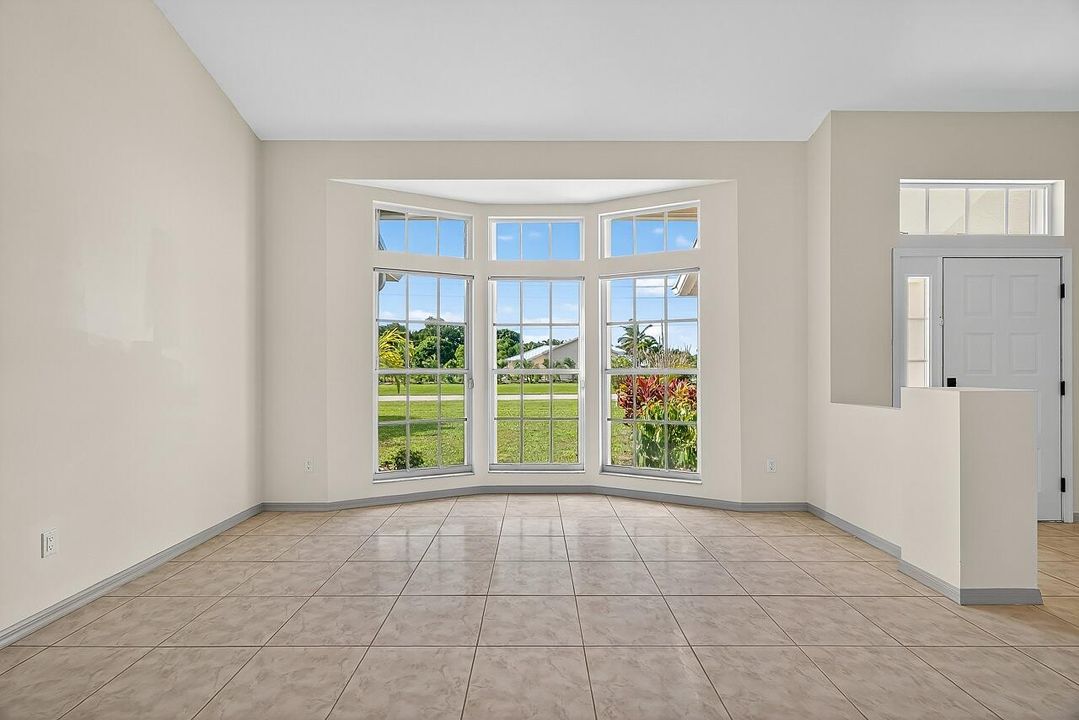 For Sale: $485,000 (3 beds, 2 baths, 1699 Square Feet)