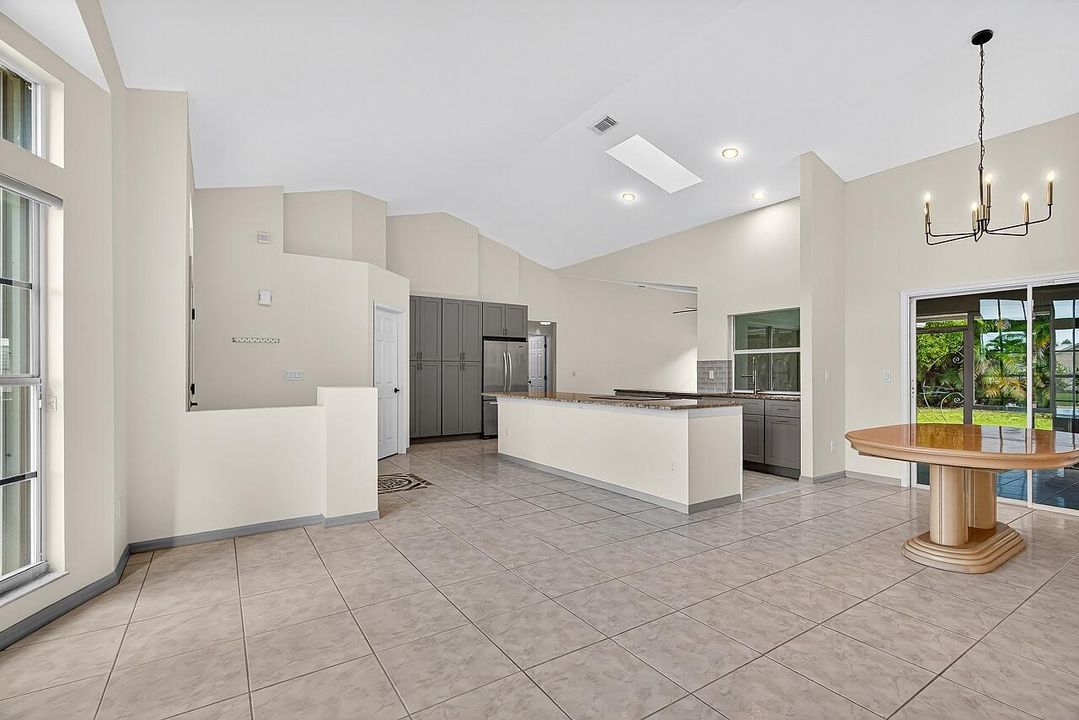 For Sale: $485,000 (3 beds, 2 baths, 1699 Square Feet)