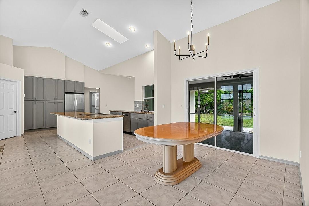 For Sale: $485,000 (3 beds, 2 baths, 1699 Square Feet)