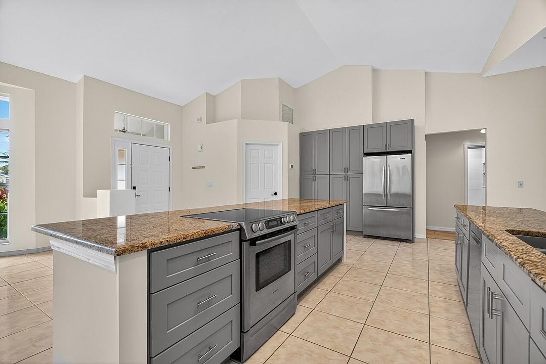 For Sale: $485,000 (3 beds, 2 baths, 1699 Square Feet)