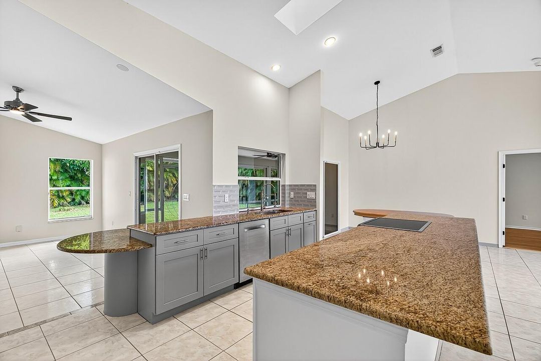 For Sale: $485,000 (3 beds, 2 baths, 1699 Square Feet)