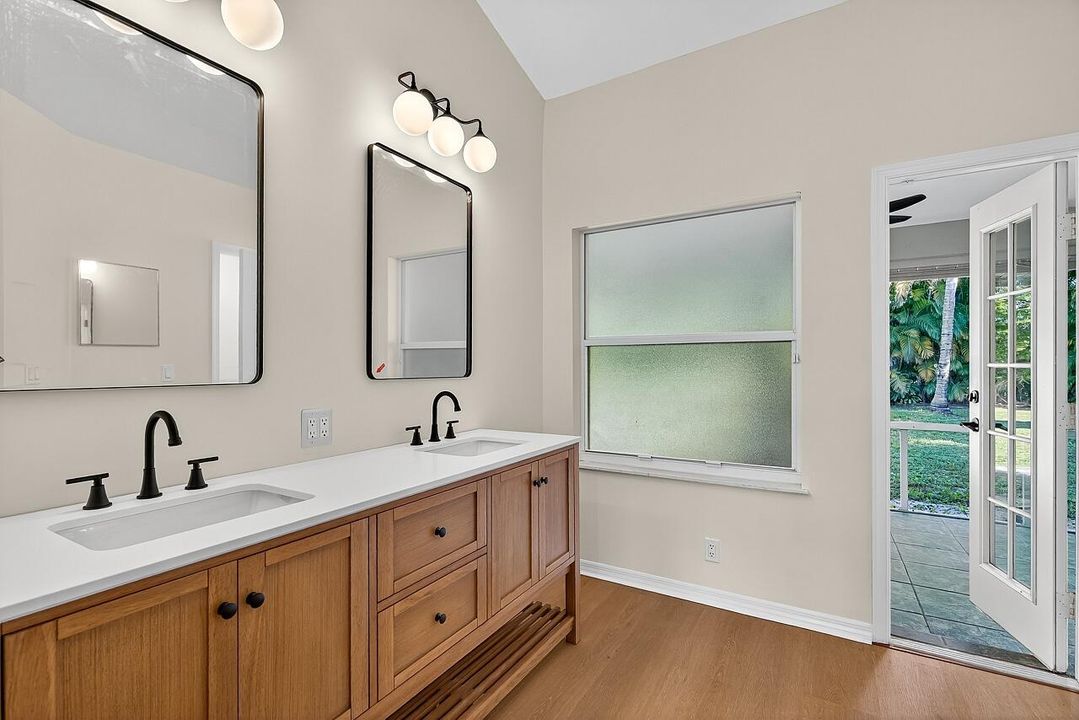 For Sale: $485,000 (3 beds, 2 baths, 1699 Square Feet)