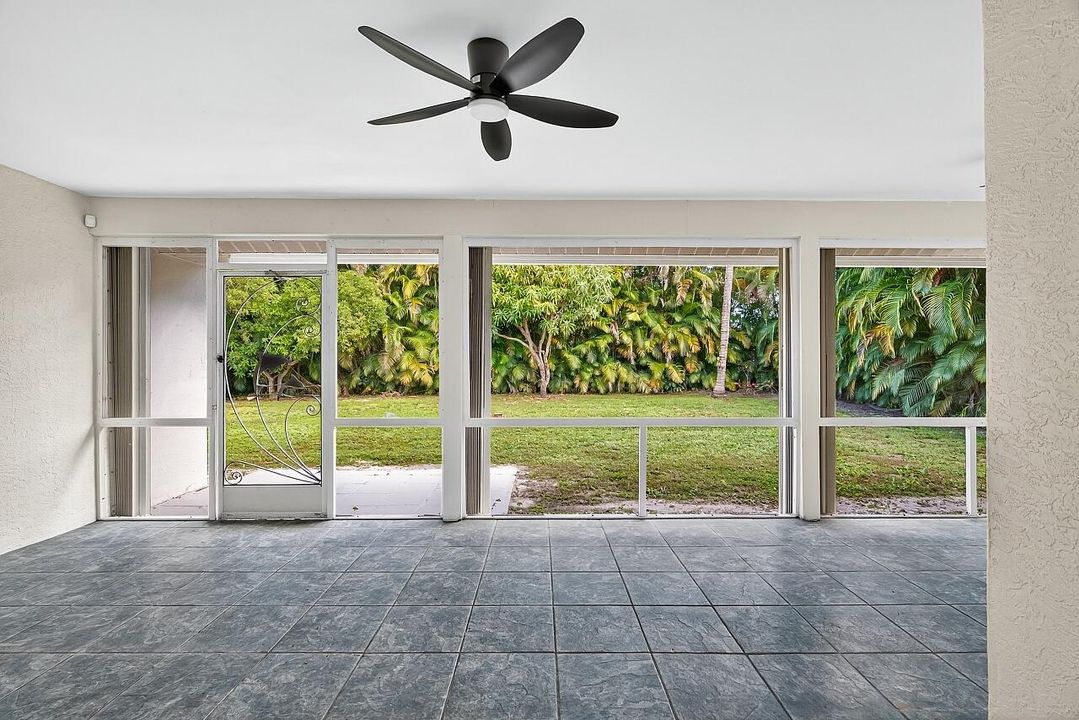 For Sale: $485,000 (3 beds, 2 baths, 1699 Square Feet)