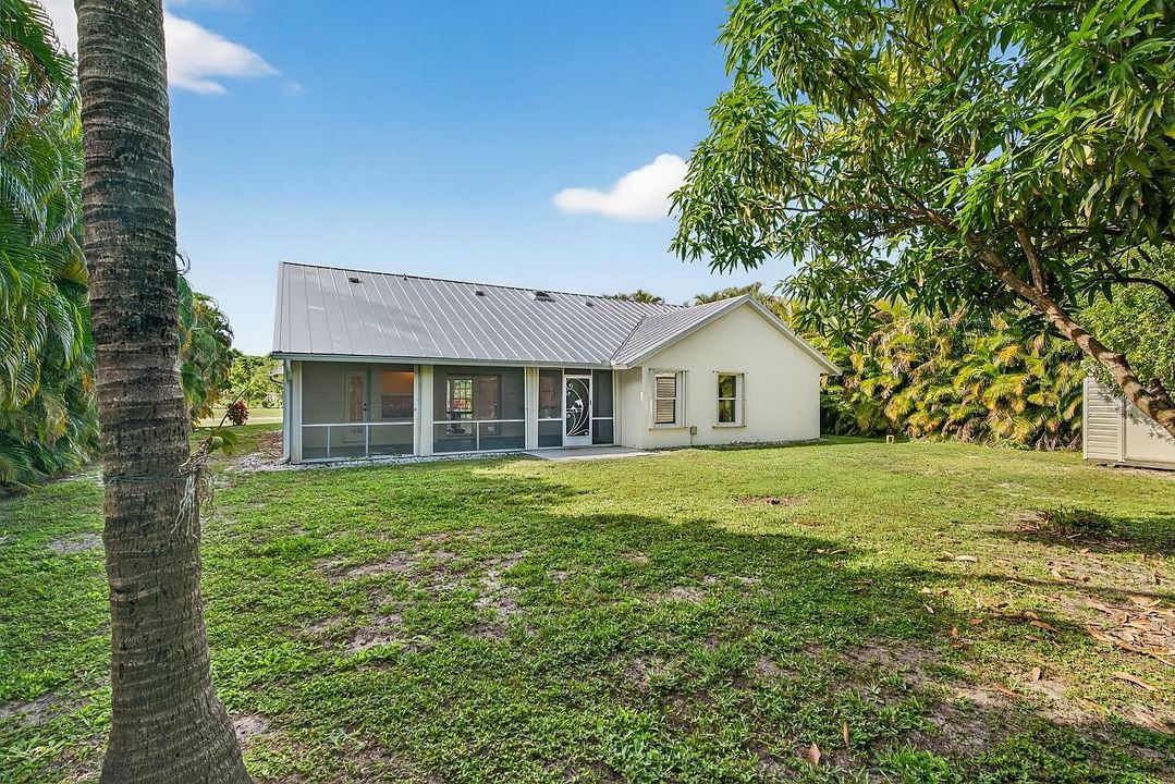 For Sale: $485,000 (3 beds, 2 baths, 1699 Square Feet)