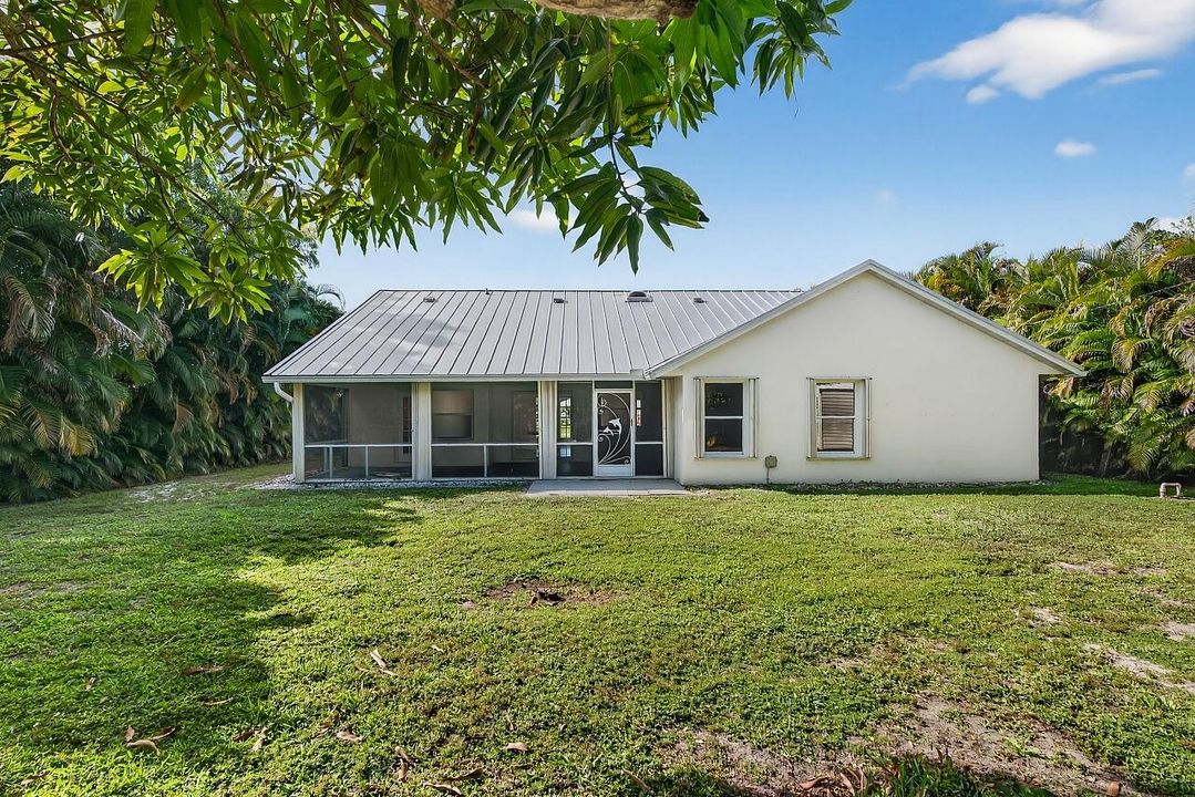 For Sale: $485,000 (3 beds, 2 baths, 1699 Square Feet)
