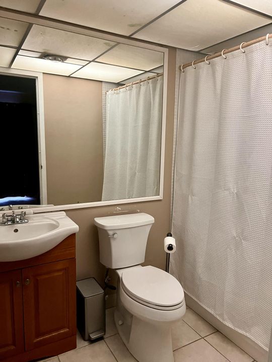 На продажу: $60,000 (1 спален, 1 ванн, 720 Квадратных фут)