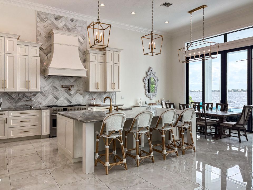 En Venta: $4,850,000 (4 camas, 4 baños, 3996 Pies cuadrados)