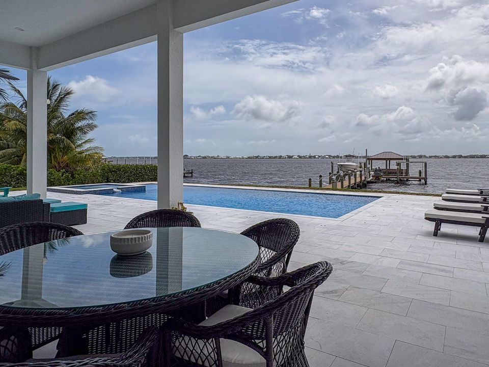 En Venta: $4,850,000 (4 camas, 4 baños, 3996 Pies cuadrados)