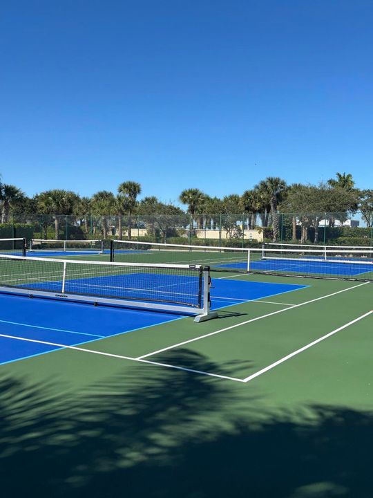 待售: $425,000 (2 贝兹, 2 浴室, 1989 平方英尺)