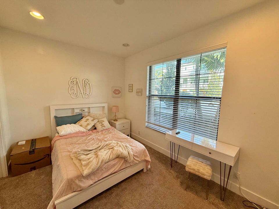 For Rent: $5,200 (4 beds, 3 baths, 2252 Square Feet)