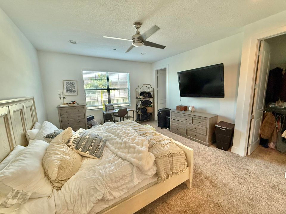 For Rent: $5,200 (4 beds, 3 baths, 2252 Square Feet)