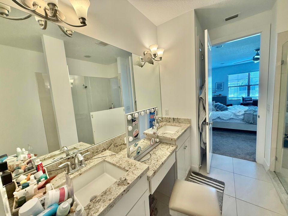 For Rent: $5,200 (4 beds, 3 baths, 2252 Square Feet)