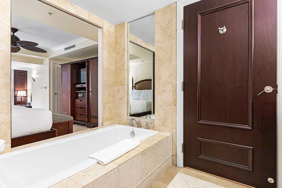 For Sale: $400,000 (1 beds, 1 baths, 585 Square Feet)