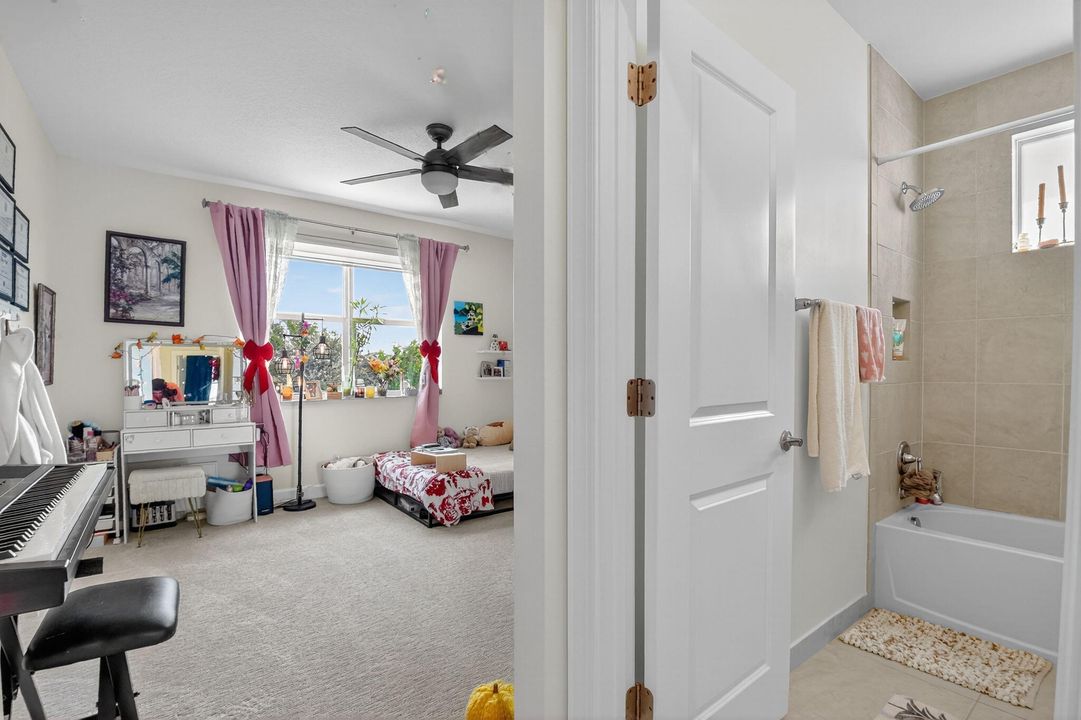 For Sale: $1,099,000 (4 beds, 4 baths, 3050 Square Feet)