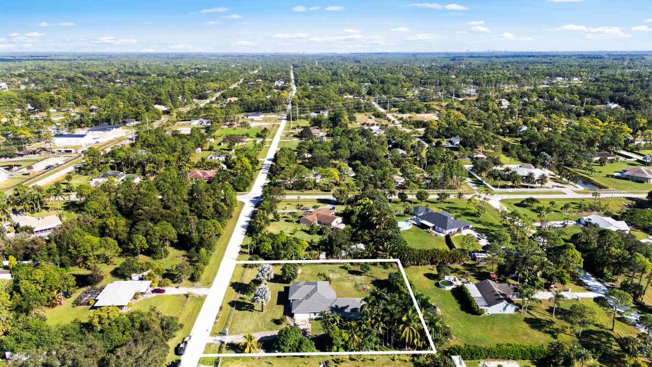 For Sale: $899,999 (5 beds, 3 baths, 3058 Square Feet)