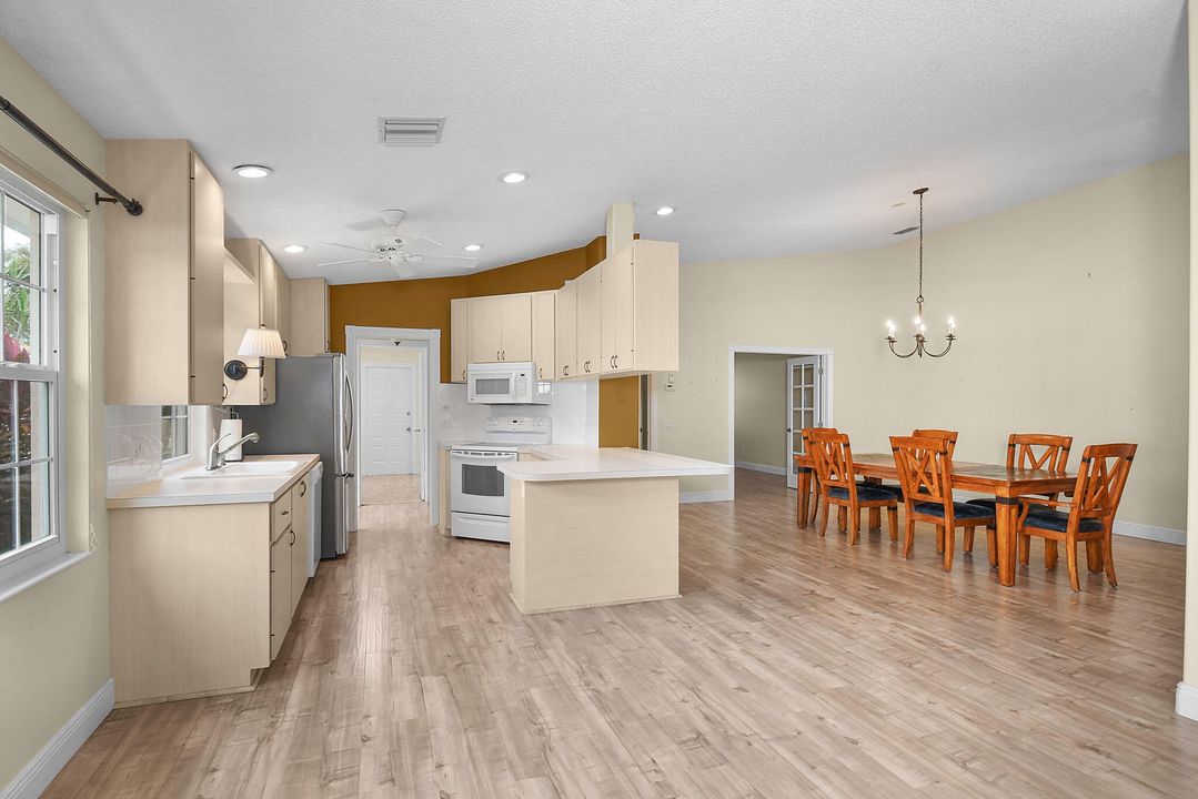 En Venta: $475,000 (2 camas, 2 baños, 1610 Pies cuadrados)