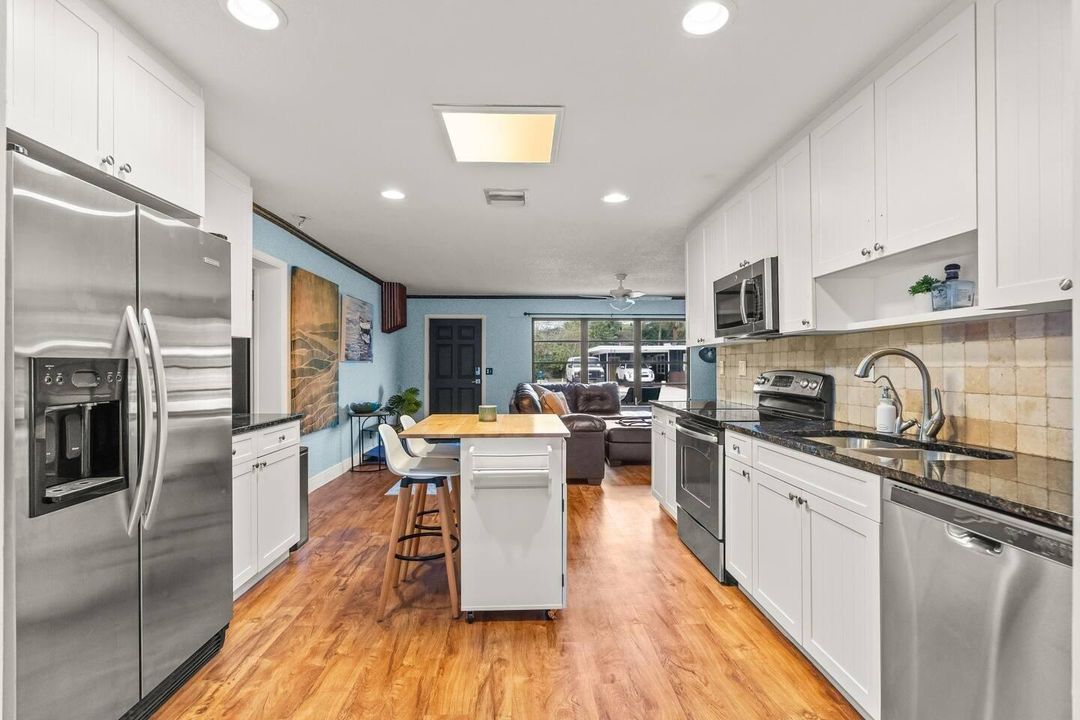 出租: $5,500 (3 贝兹, 2 浴室, 1551 平方英尺)