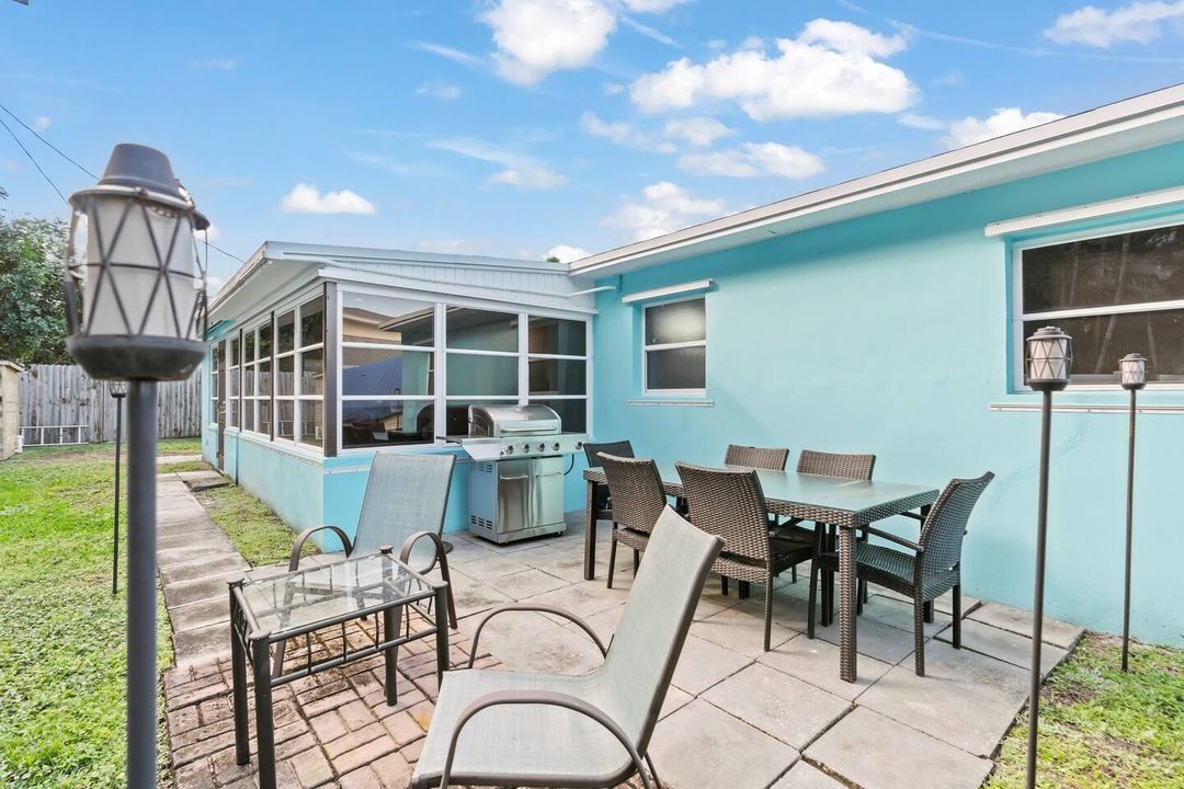 出租: $5,500 (3 贝兹, 2 浴室, 1551 平方英尺)