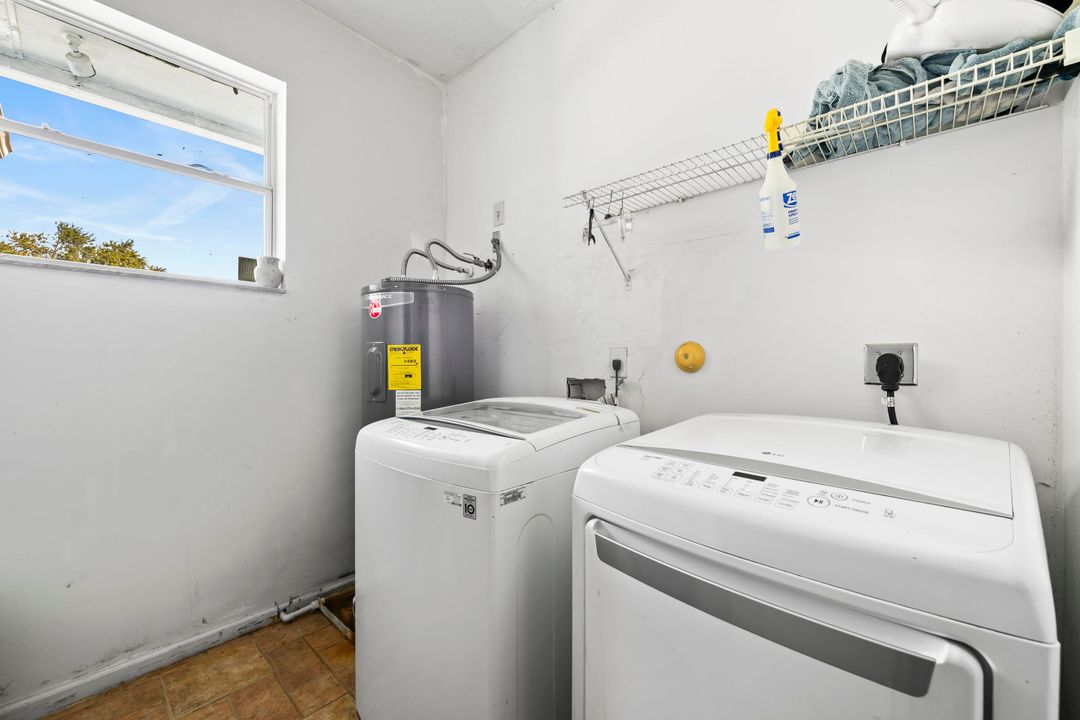 For Sale: $899,999 (5 beds, 3 baths, 3058 Square Feet)