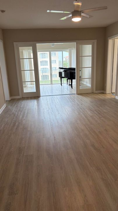 待售: $425,000 (2 贝兹, 2 浴室, 1989 平方英尺)