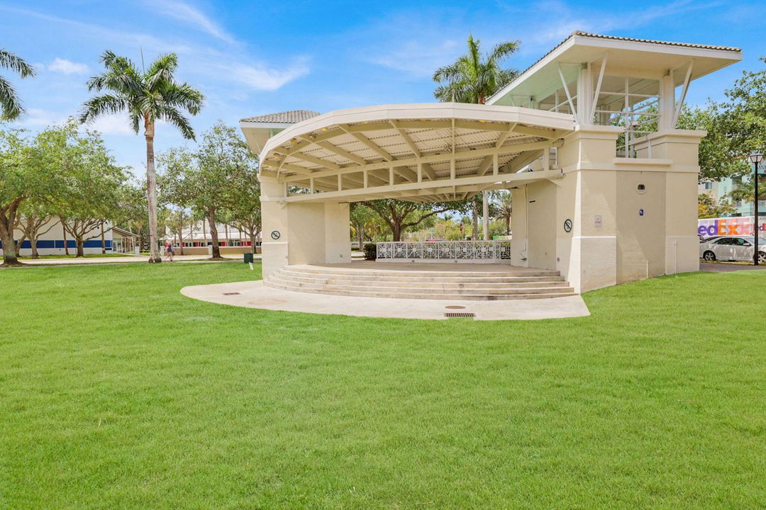 На продажу: $635,000 (3 спален, 2 ванн, 1601 Квадратных фут)