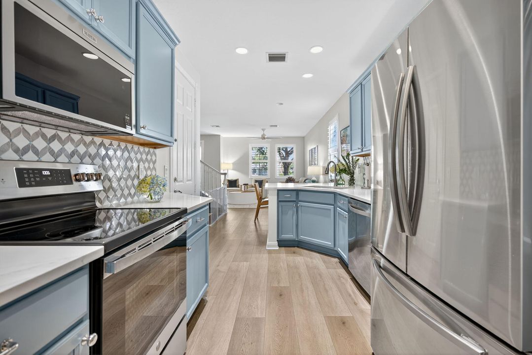 На продажу: $635,000 (3 спален, 2 ванн, 1601 Квадратных фут)