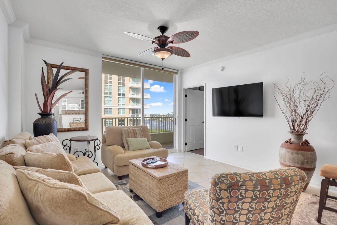 For Sale: $509,000 (2 beds, 2 baths, 1130 Square Feet)