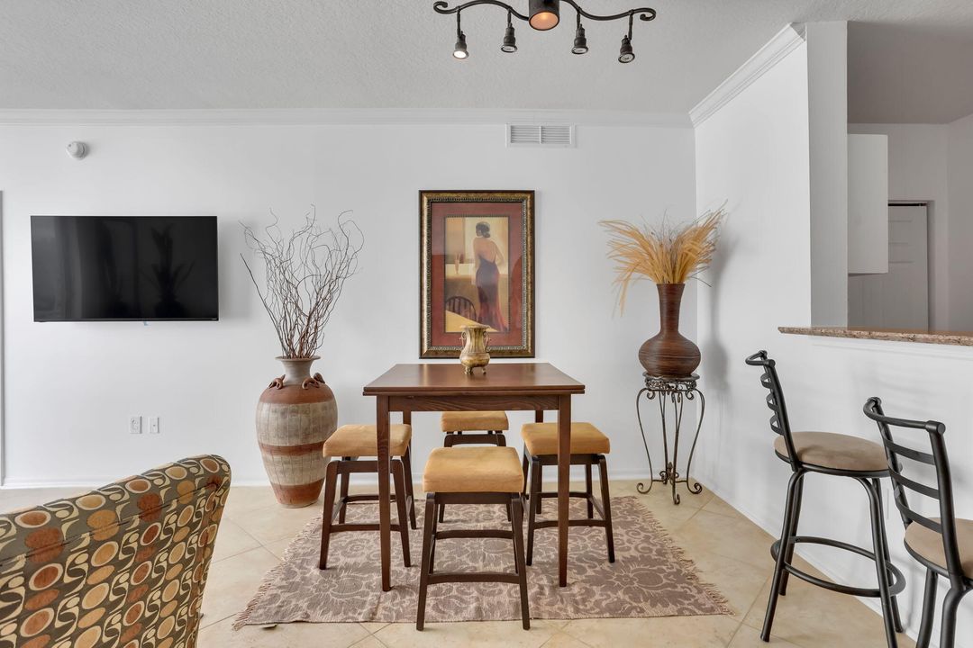 For Sale: $509,000 (2 beds, 2 baths, 1130 Square Feet)