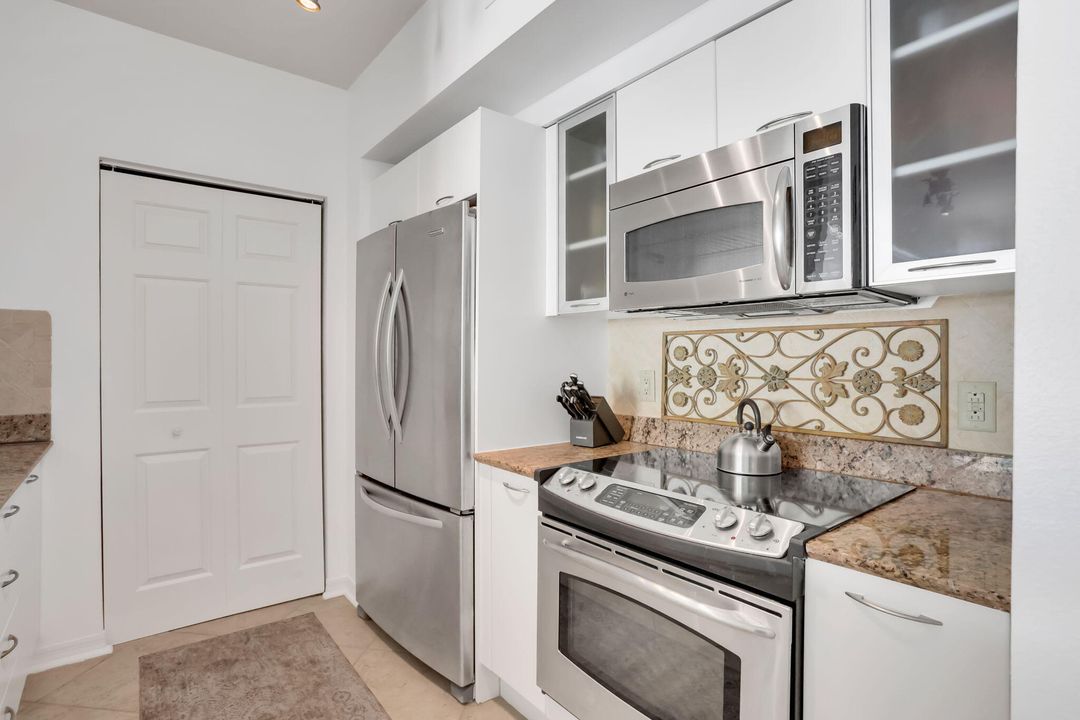 For Sale: $509,000 (2 beds, 2 baths, 1130 Square Feet)