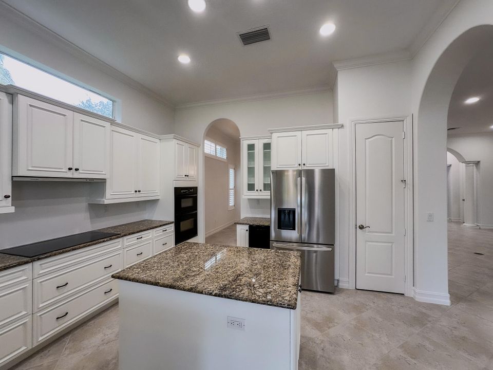 待售: $789,000 (4 贝兹, 4 浴室, 3409 平方英尺)