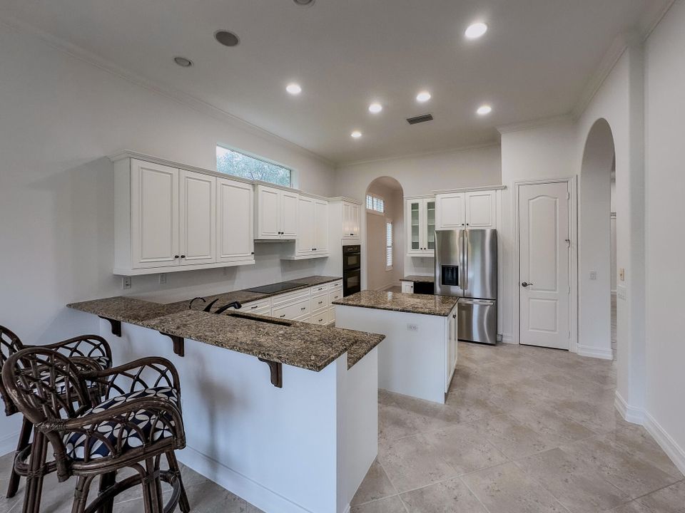 待售: $789,000 (4 贝兹, 4 浴室, 3409 平方英尺)