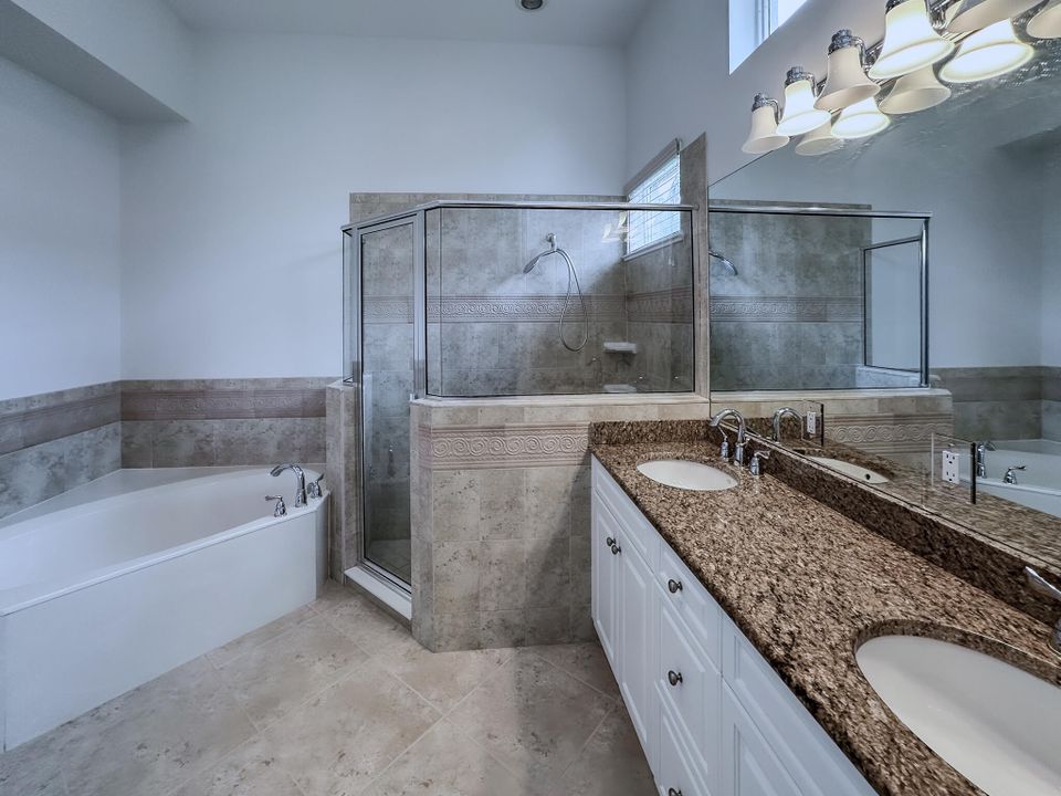 待售: $789,000 (4 贝兹, 4 浴室, 3409 平方英尺)