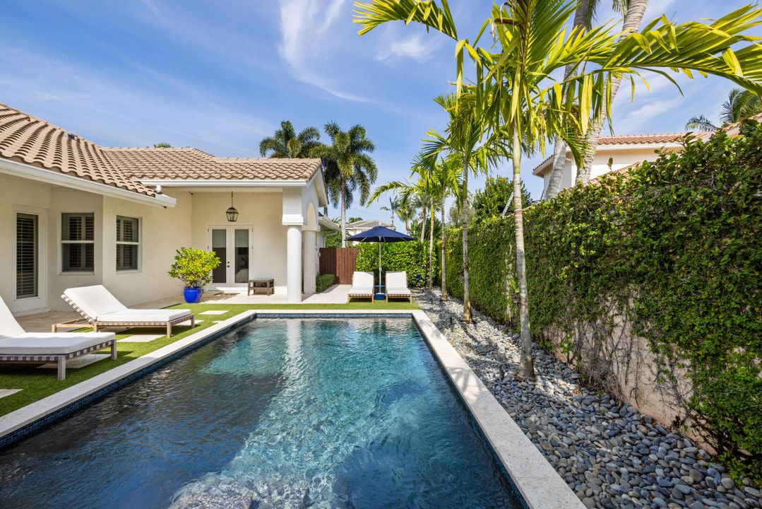 For Sale: $2,350,000 (3 beds, 3 baths, 2175 Square Feet)