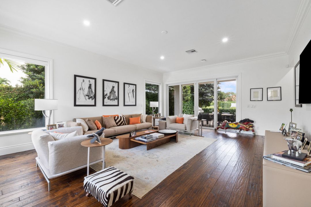 For Sale: $2,350,000 (3 beds, 3 baths, 2175 Square Feet)